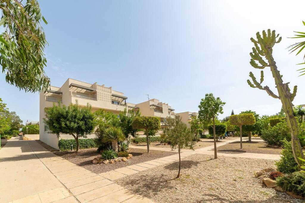 Trendy Homes Toyo Golf Almeria Bagian luar foto