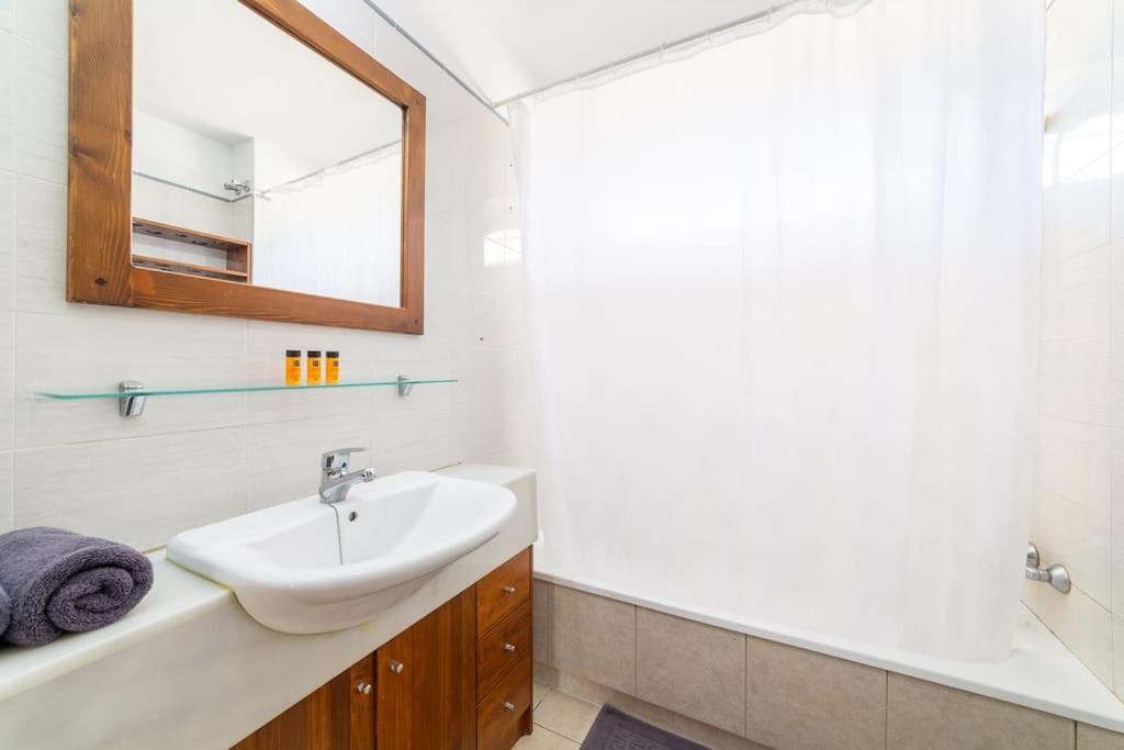 Trendy Homes Toyo Golf Almeria Bagian luar foto